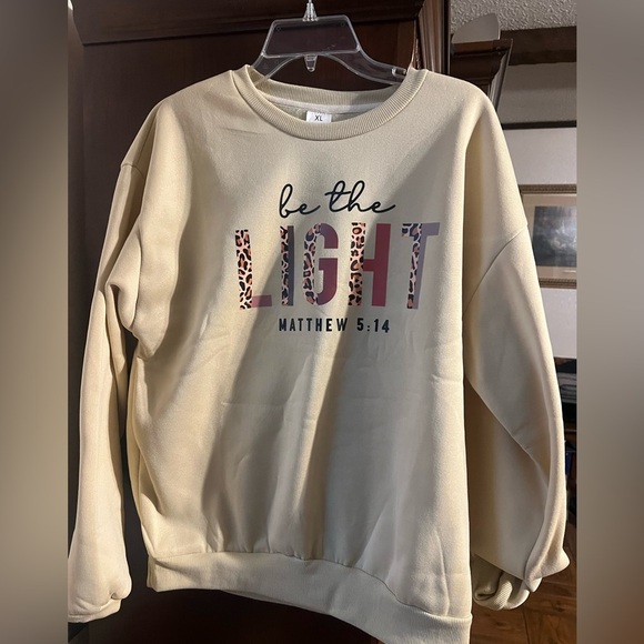 Tops - Sweatshirt